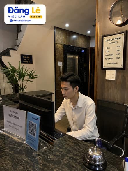 NAM LỄ TÂN KHÁCH SẠN CA ĐÊM