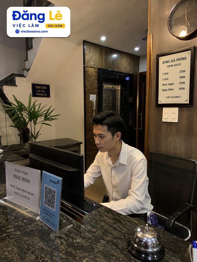 NAM LỄ TÂN KHÁCH SẠN CA ĐÊM