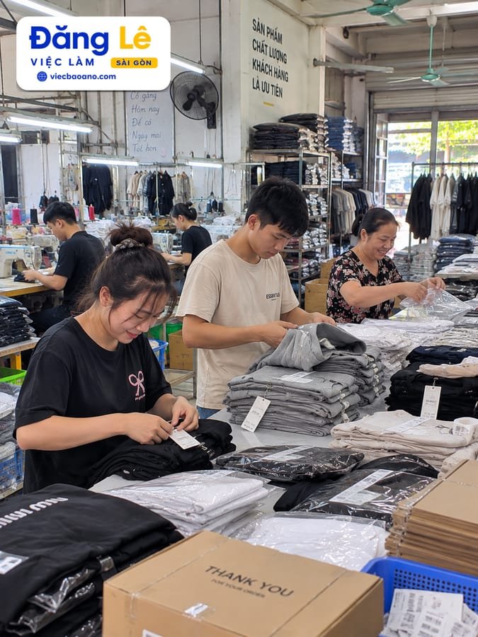 NHÂN VIÊN PHỤ XƯỞNG QUẦN ÁO