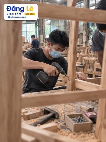 CẦN NAM PHỤ XƯỞNG SẢN XUẤT GỖ