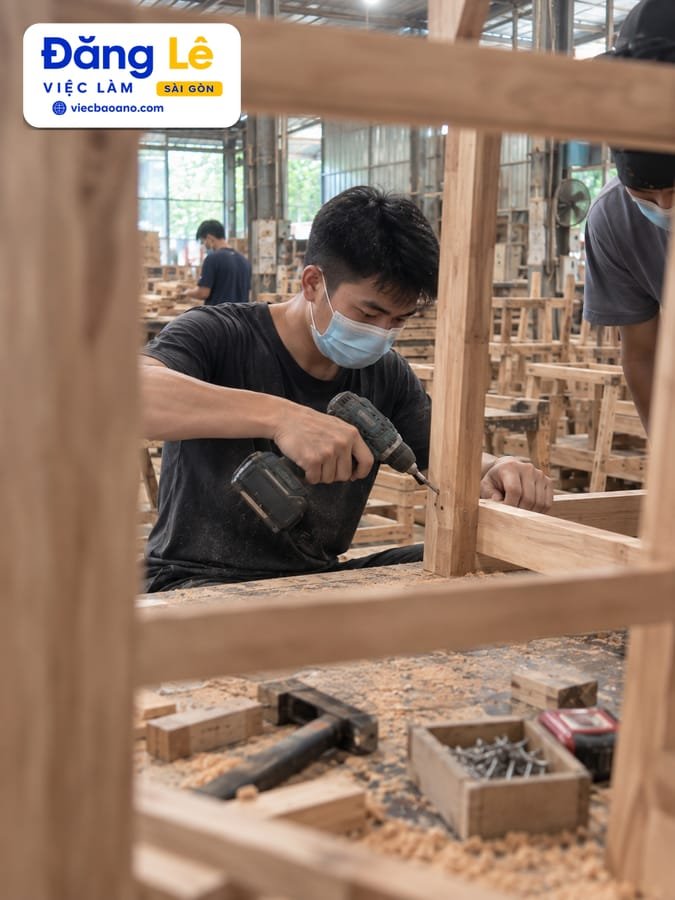 CẦN NAM PHỤ XƯỞNG SẢN XUẤT GỖ