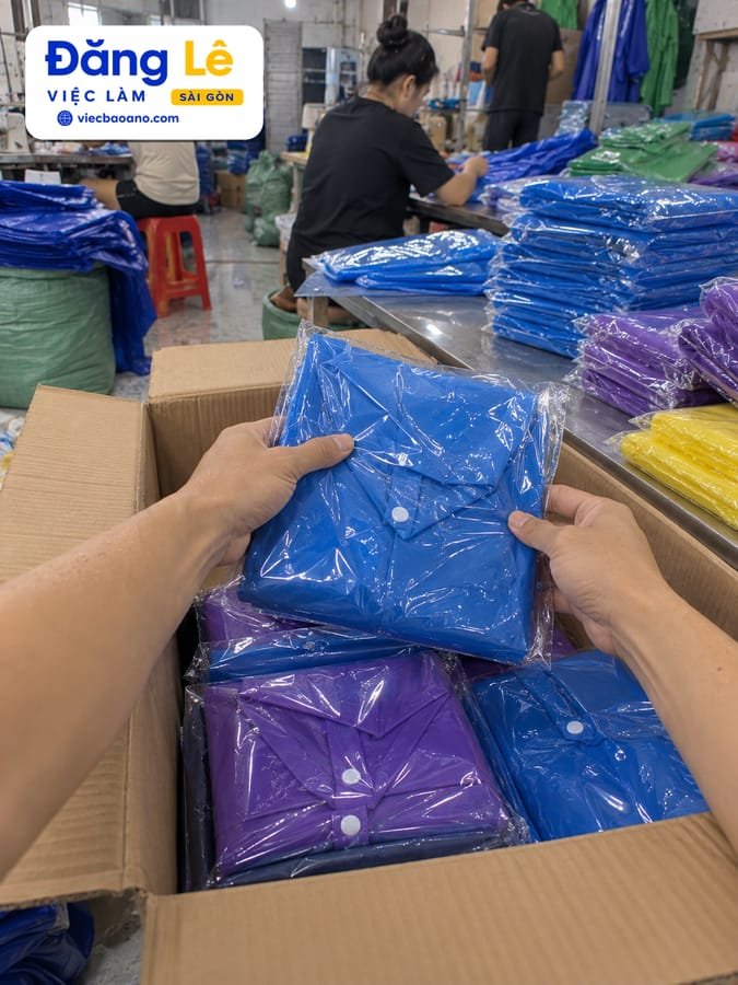 PHỤ XƯỞNG LÀM ÁO MƯA