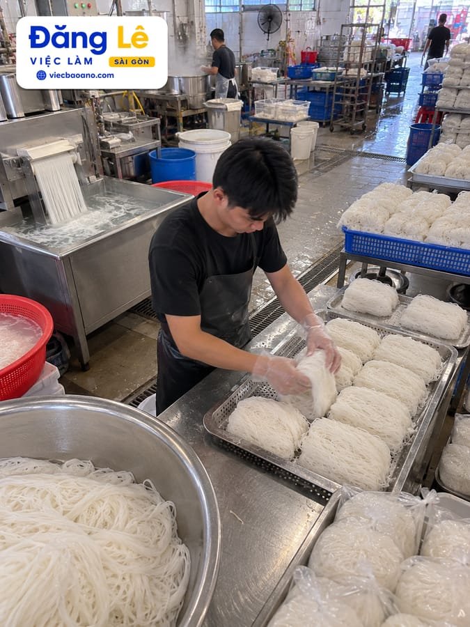 CẦN NHÂN VIÊN PHỤ LÀM BÚN